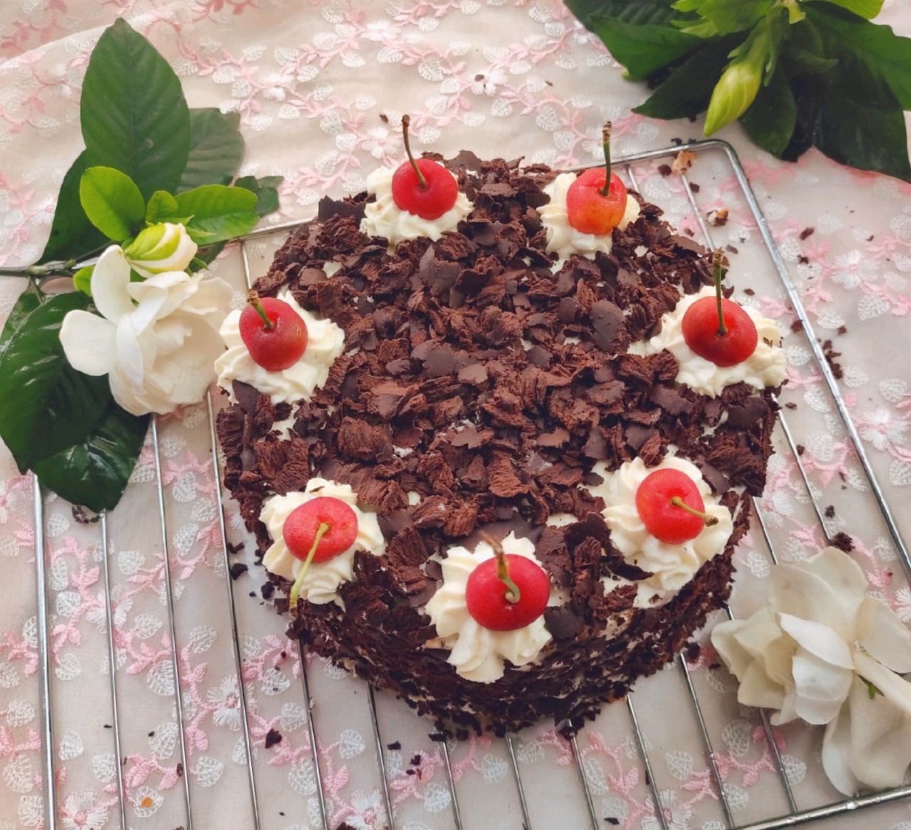 日本长崎黑森林蛋糕怎么做_日本长崎黑森林蛋糕的做法_曼思欢乐厨房_豆果美食
